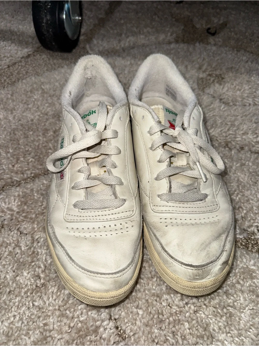 Reebok Off-White Leather Low-Top Sneakers with Green Logo
